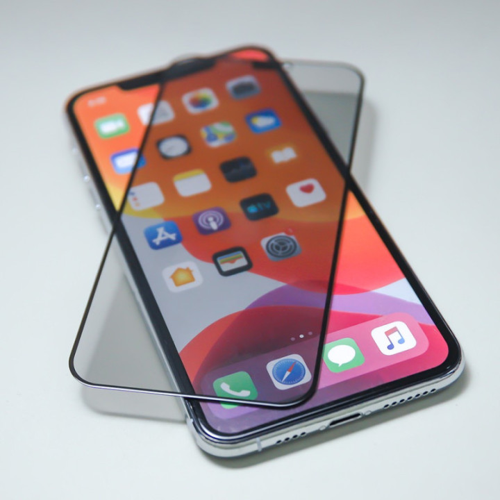 Zaščitno steklo Privacy za Apple iPhone 16 Pro / 17